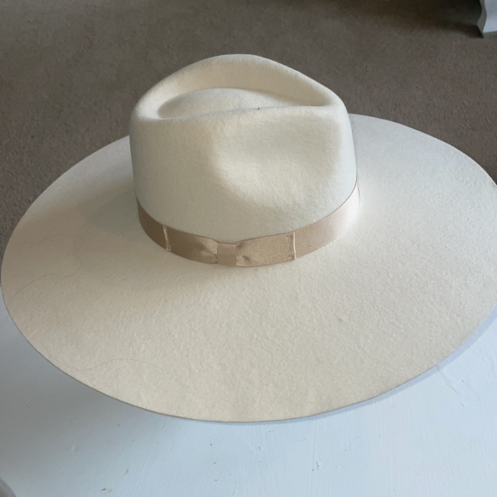 Lack of color-Montana Ivory bone - Picture 4 of 7